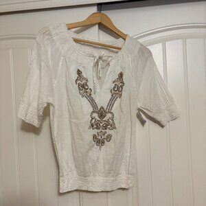 Boston Proper Embellished Shirt Medium White Gold Keyhole Smocked Tie Cotton